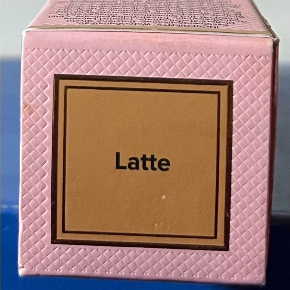 Too Faced Pink and Gold Sculpting Corrector - Picture 5 of 5